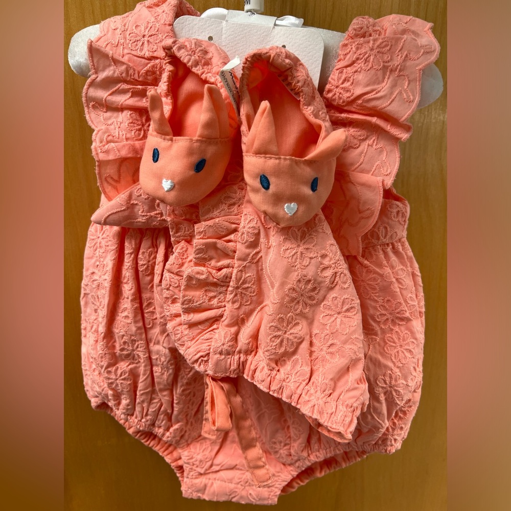 NWT Cute Easter outfit with matching bonnet and footies.